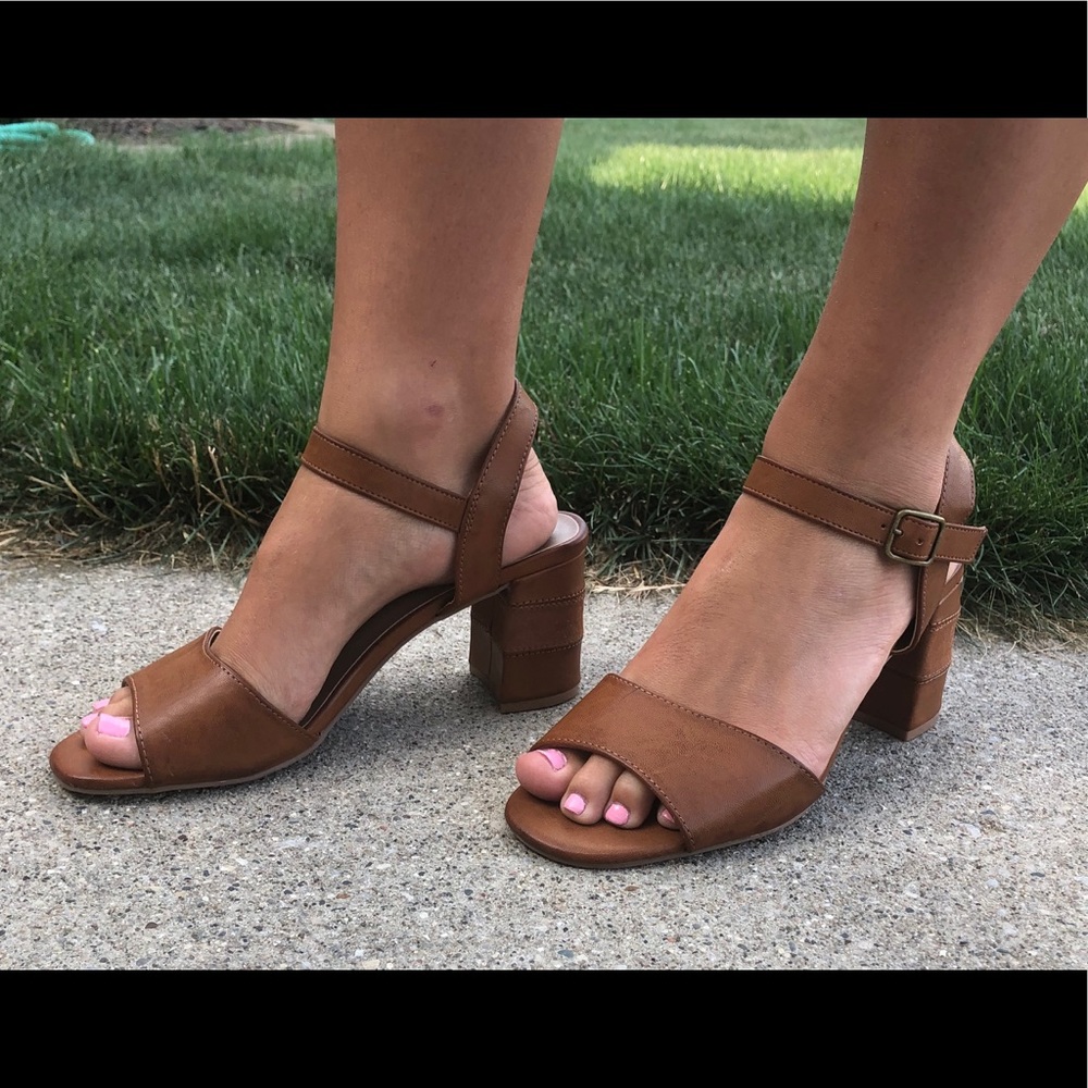 casual heels